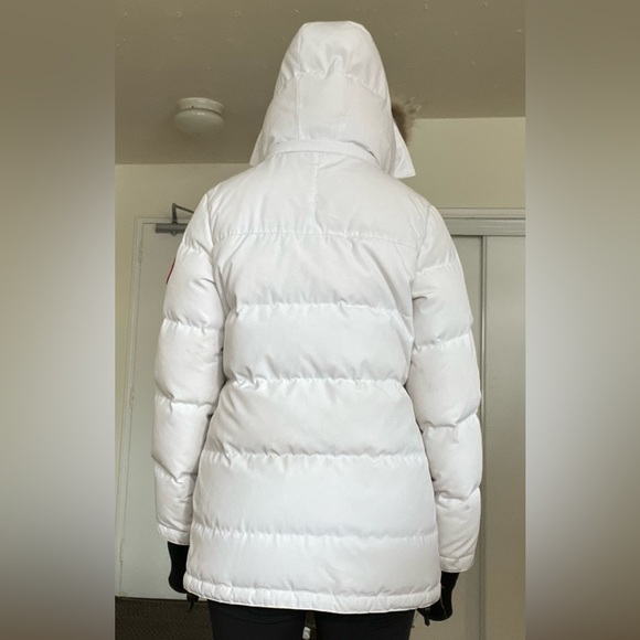 White Canada Goose parka size small. - Picture 3 of 16